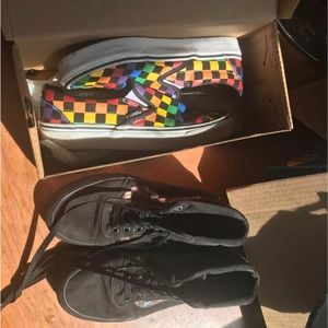 I’m selling two pairs of womens size 7 vans both have been worn but still good